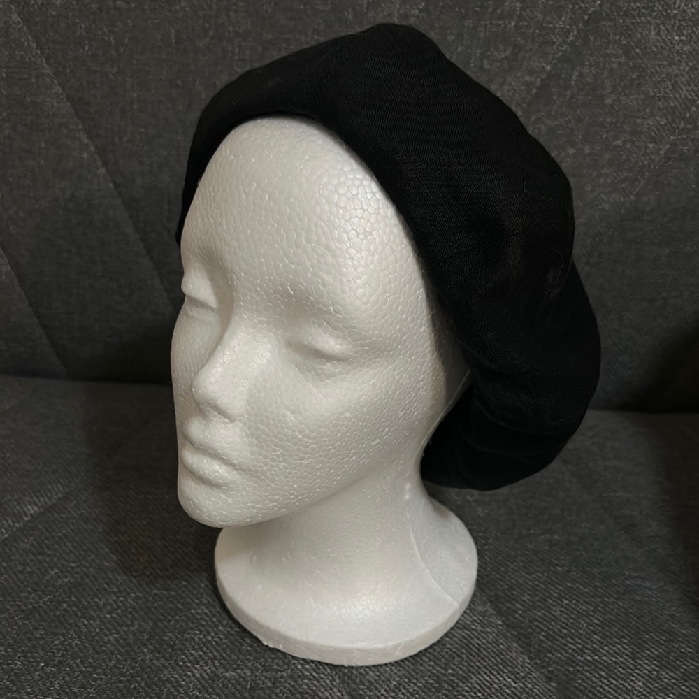 Elegant Cotton Black Beret